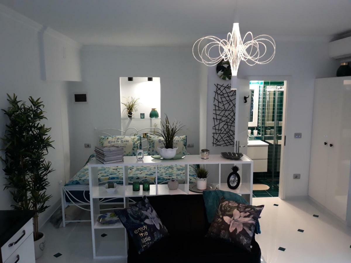 App Paris 5 Umag Exterior foto