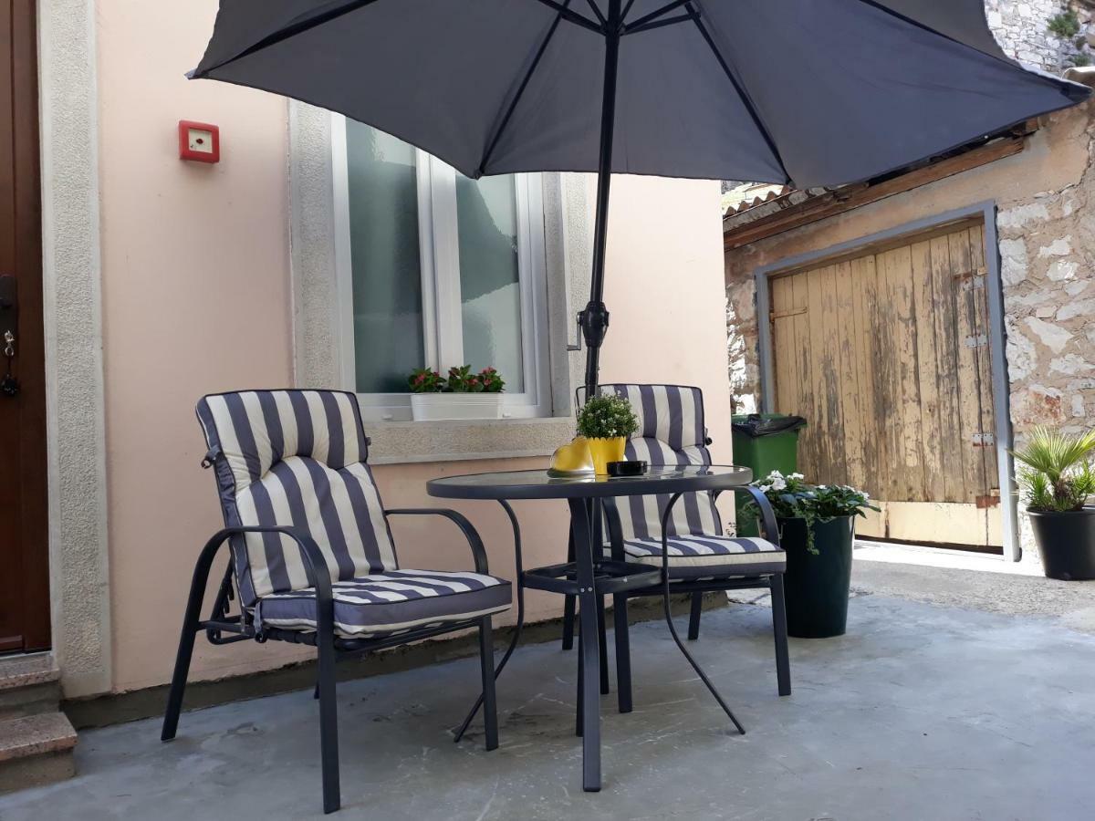 App Paris 5 Umag Exterior foto