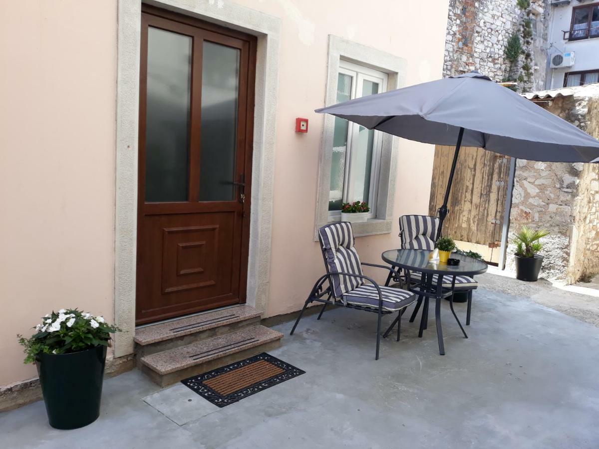 App Paris 5 Umag Exterior foto